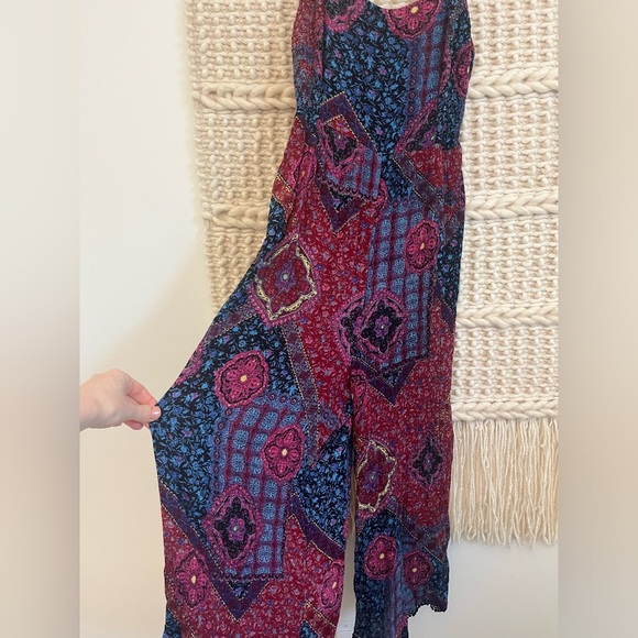 MARSHALLS XS JUMPSUIT/ROMPER Paisley Pattern with open back and pockets - Picture 2 of 7